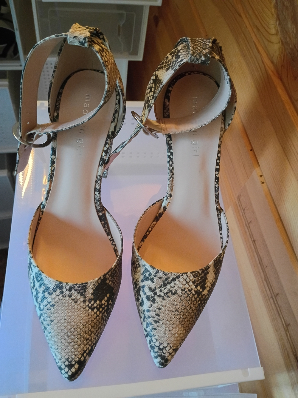 Jessica Simpson Snake-Print Pointed Toe Ankle Strap Chunky Heel in Beige/ Black